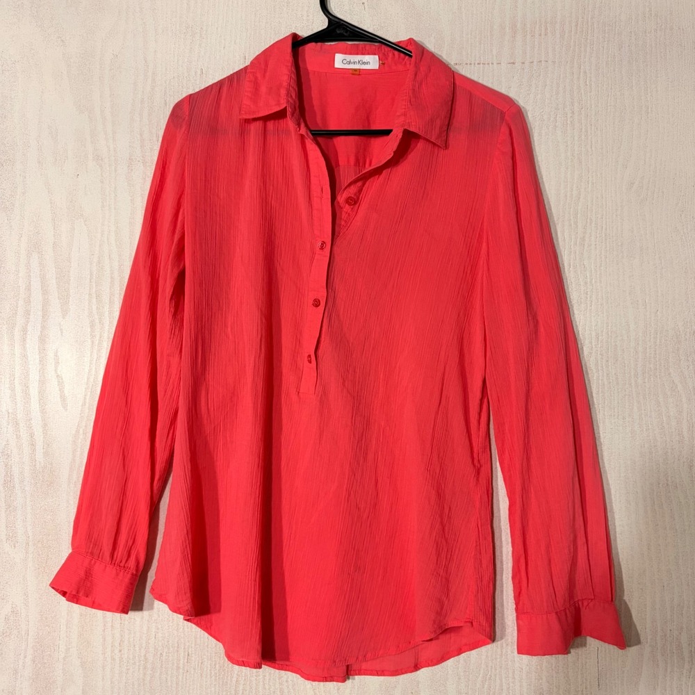 Calvin Klein Blouse Womens Medium Coral Pink Cotton Crinkle Button Back Top